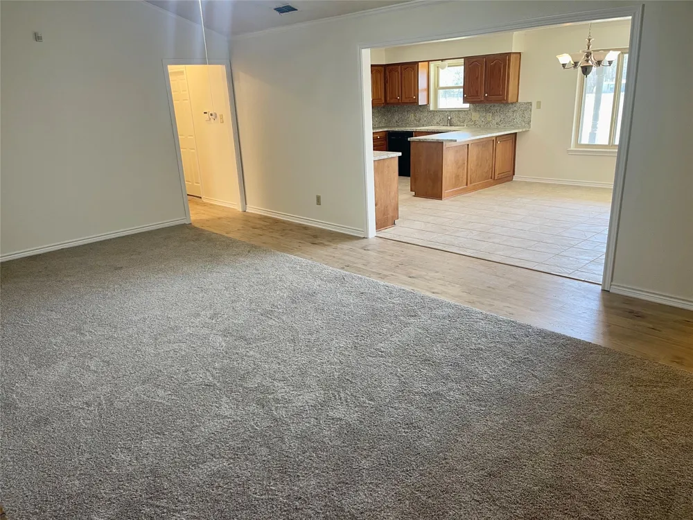 1624 County Road 1560 Alba, TX 75410