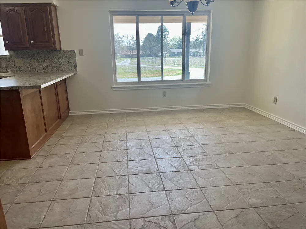 1624 County Road 1560 Alba, TX 75410
