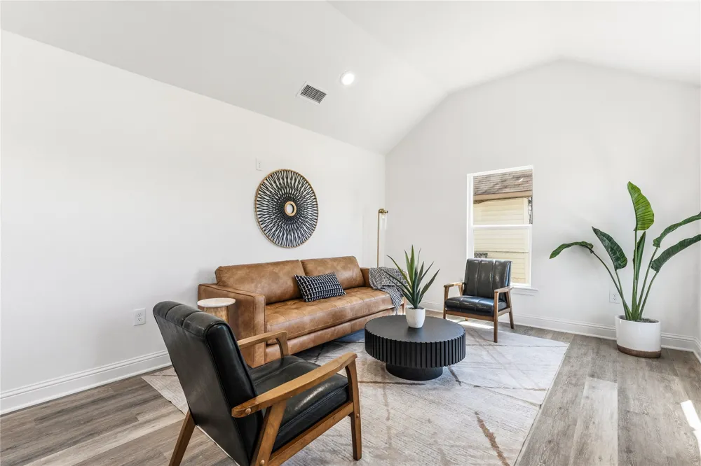815 Garrison Street Waco, TX 76704