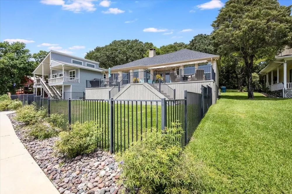 219 Admiral Drive Gun Barrel City, TX 75156