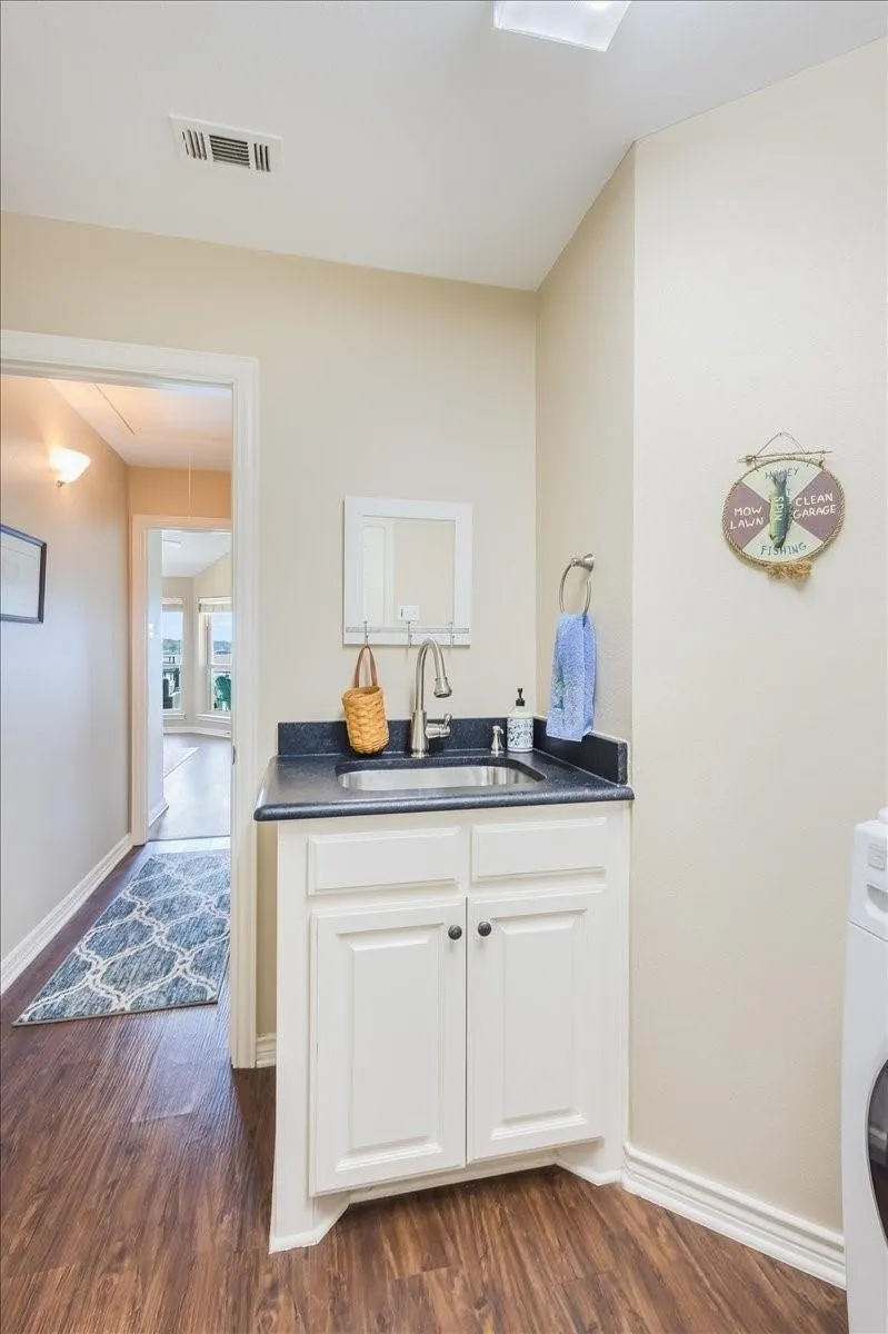 219 Admiral Drive Gun Barrel City, TX 75156