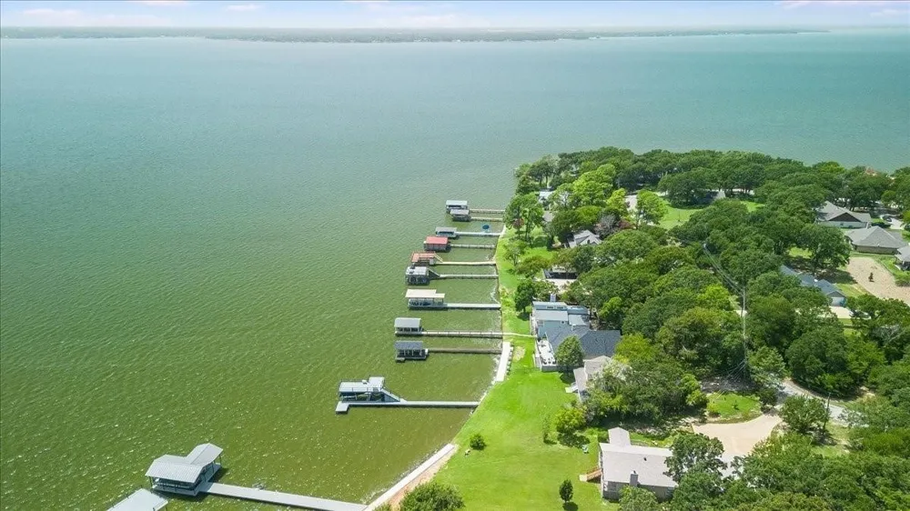 219 Admiral Drive Gun Barrel City, TX 75156
