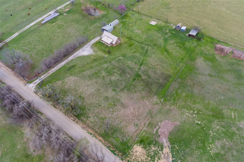 1106 Hcr 1414 Covington, TX 76636