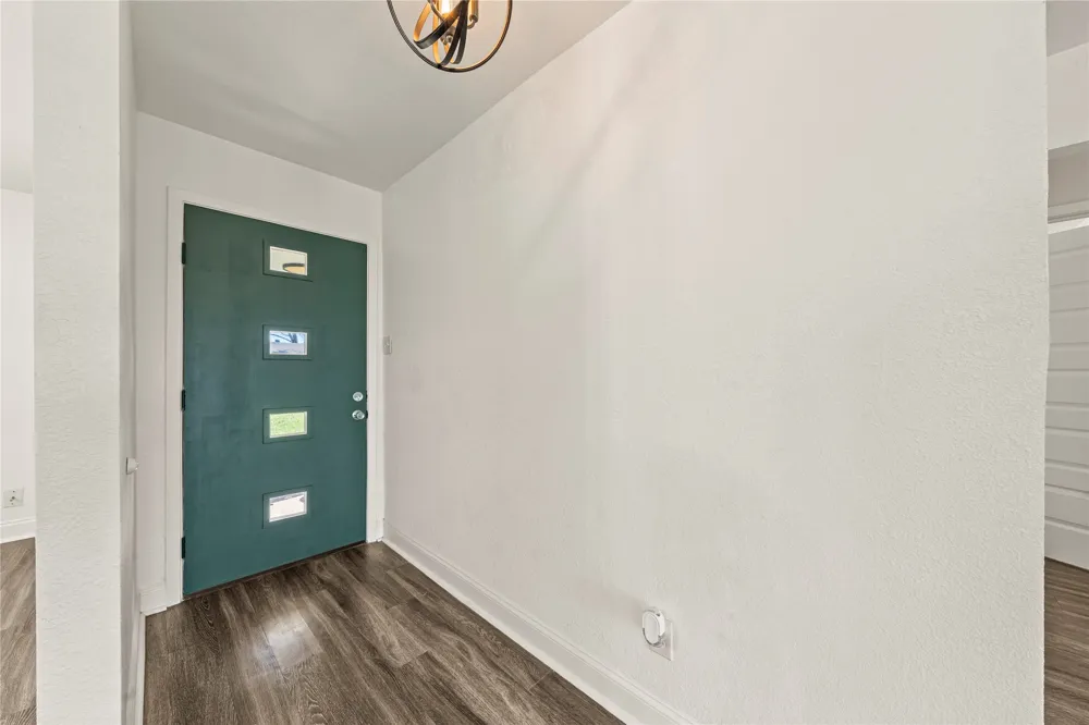 104 E Santa Anna Drive Robinson, TX 76706