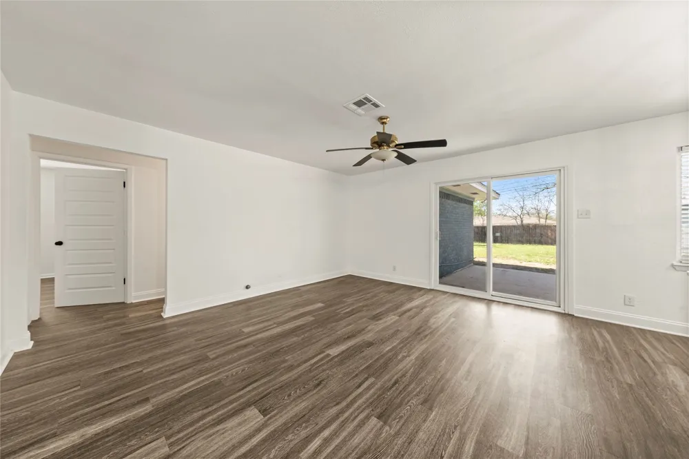 104 E Santa Anna Drive Robinson, TX 76706