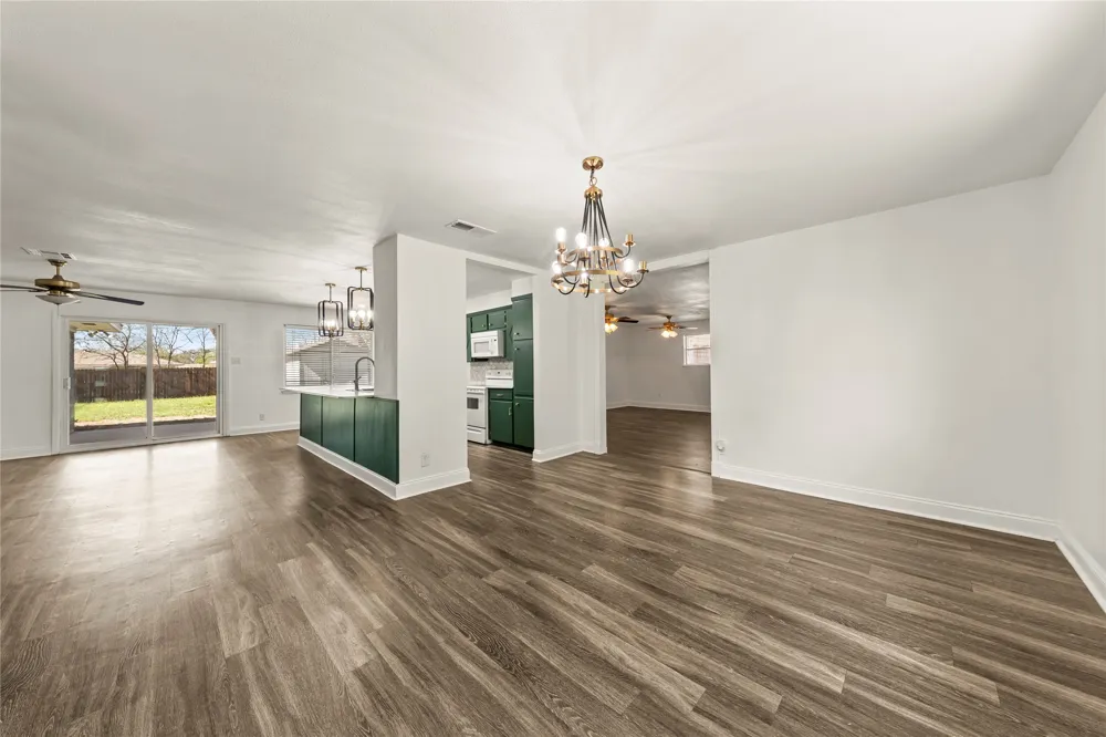 104 E Santa Anna Drive Robinson, TX 76706