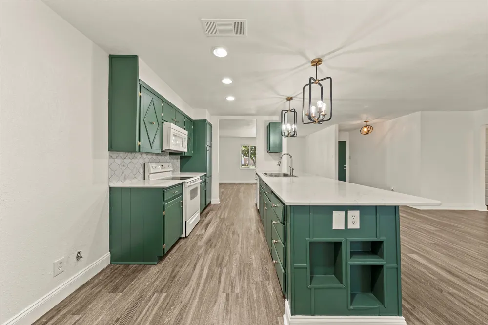 104 E Santa Anna Drive Robinson, TX 76706