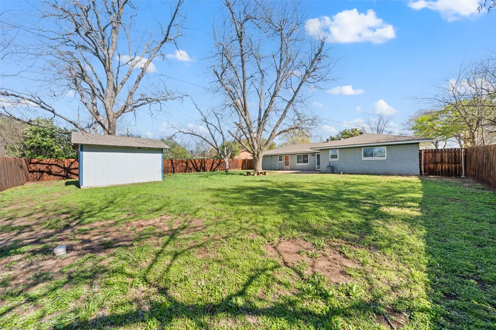 104 E Santa Anna Drive Robinson, TX 76706
