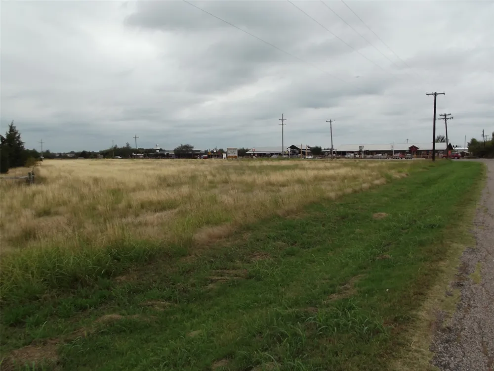 501 S Ray Roberts Parkway Tioga, TX 76271