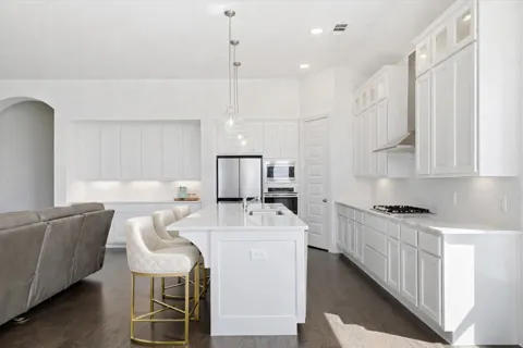 4105 Crossroads Court