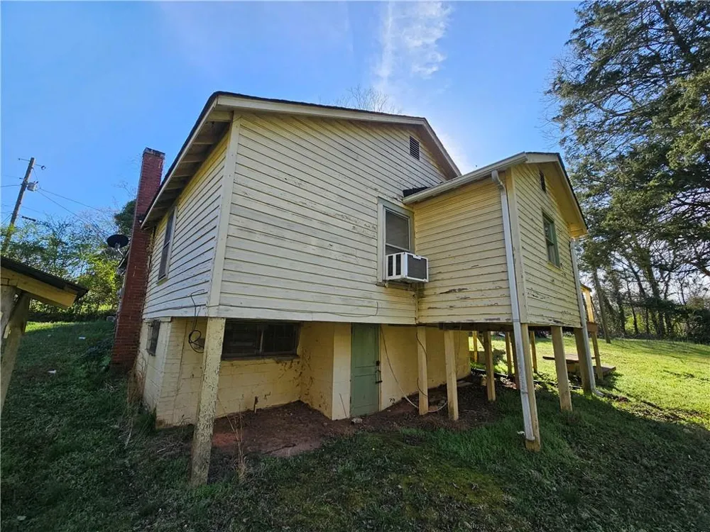 129 Brady Street Toccoa, GA 30577