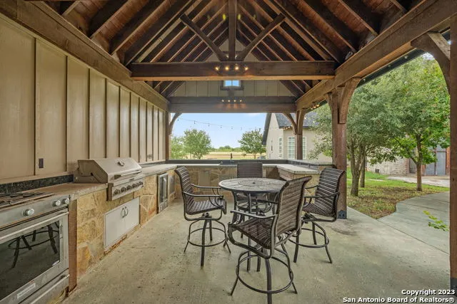 2538 COUNTY ROAD 223 Floresville, TX 78114