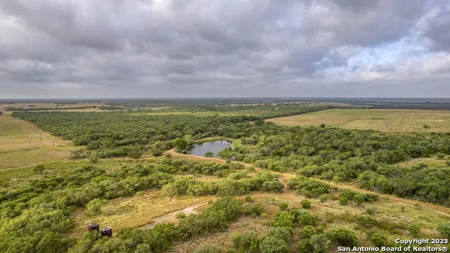2538 COUNTY ROAD 223 Floresville, TX 78114
