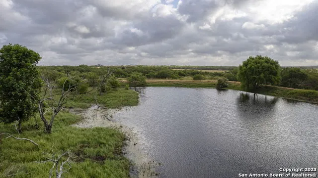 2538 COUNTY ROAD 223 Floresville, TX 78114
