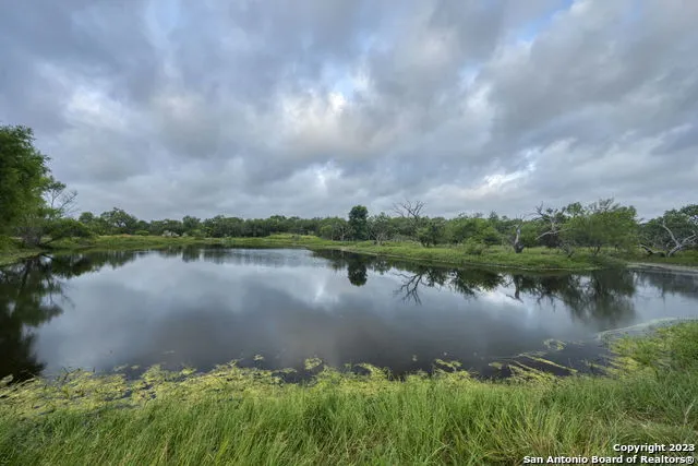 2538 COUNTY ROAD 223 Floresville, TX 78114