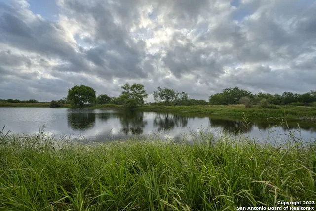 2538 COUNTY ROAD 223 Floresville, TX 78114