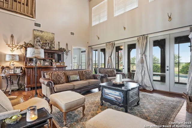 2538 COUNTY ROAD 223 Floresville, TX 78114
