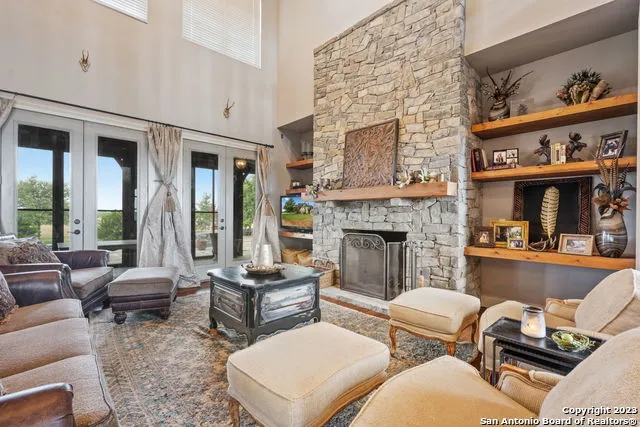 2538 COUNTY ROAD 223 Floresville, TX 78114