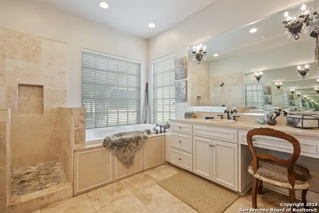2538 COUNTY ROAD 223 Floresville, TX 78114
