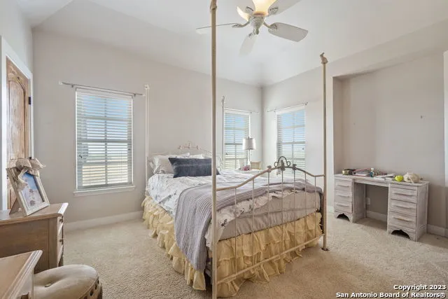 2538 COUNTY ROAD 223 Floresville, TX 78114