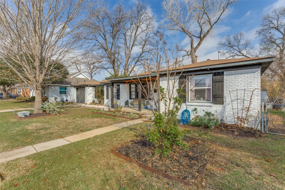 5716 Tracyne Drive Westworth Village, TX 76114