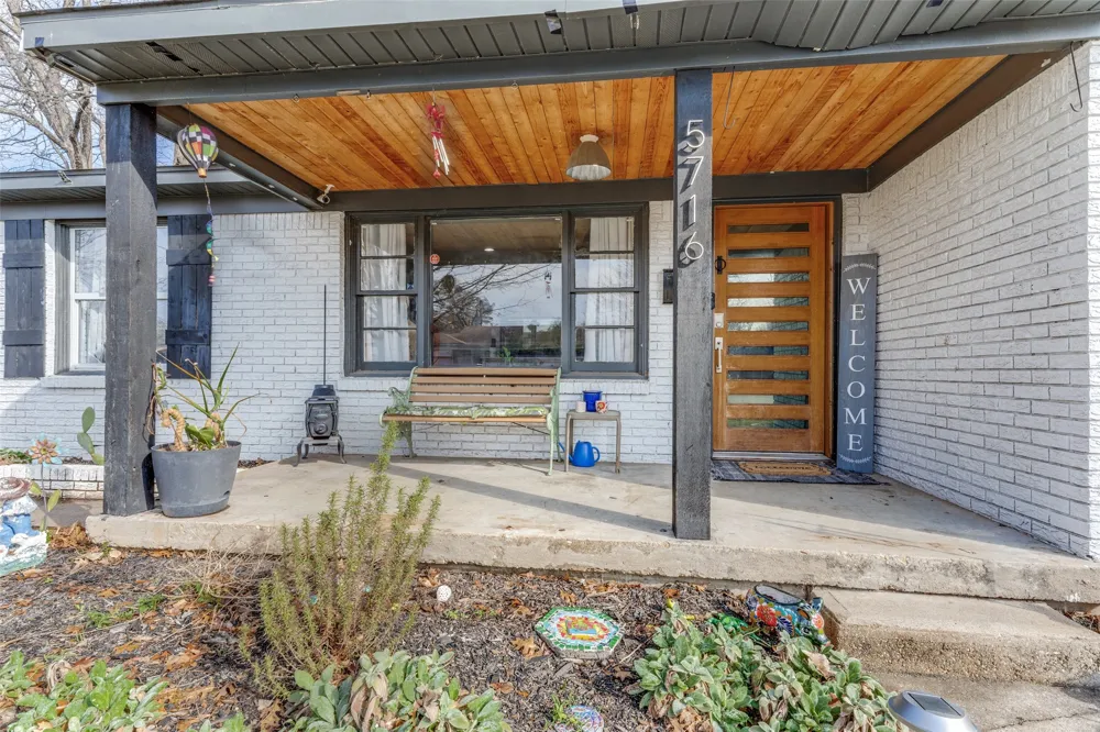 5716 Tracyne Drive Westworth Village, TX 76114