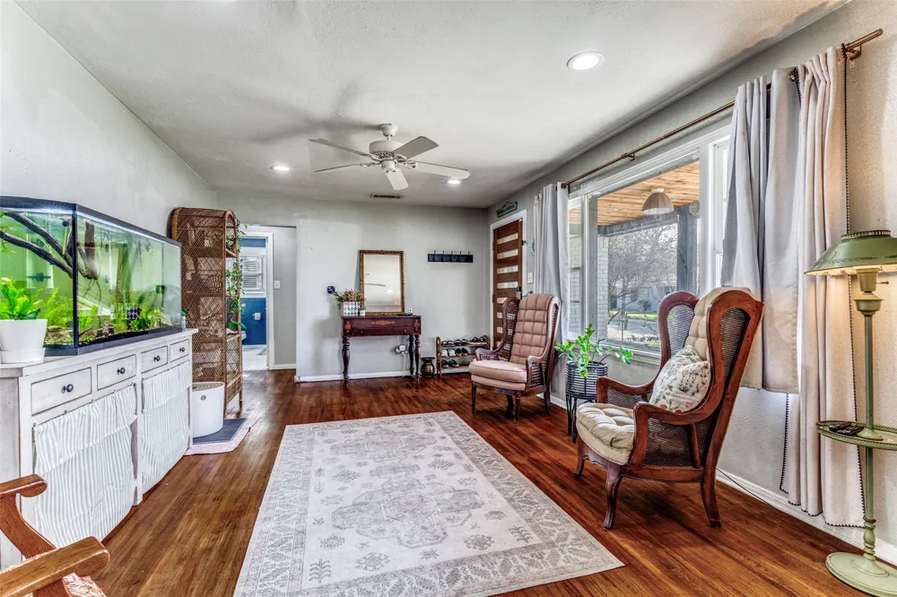 5716 Tracyne Drive Westworth Village, TX 76114
