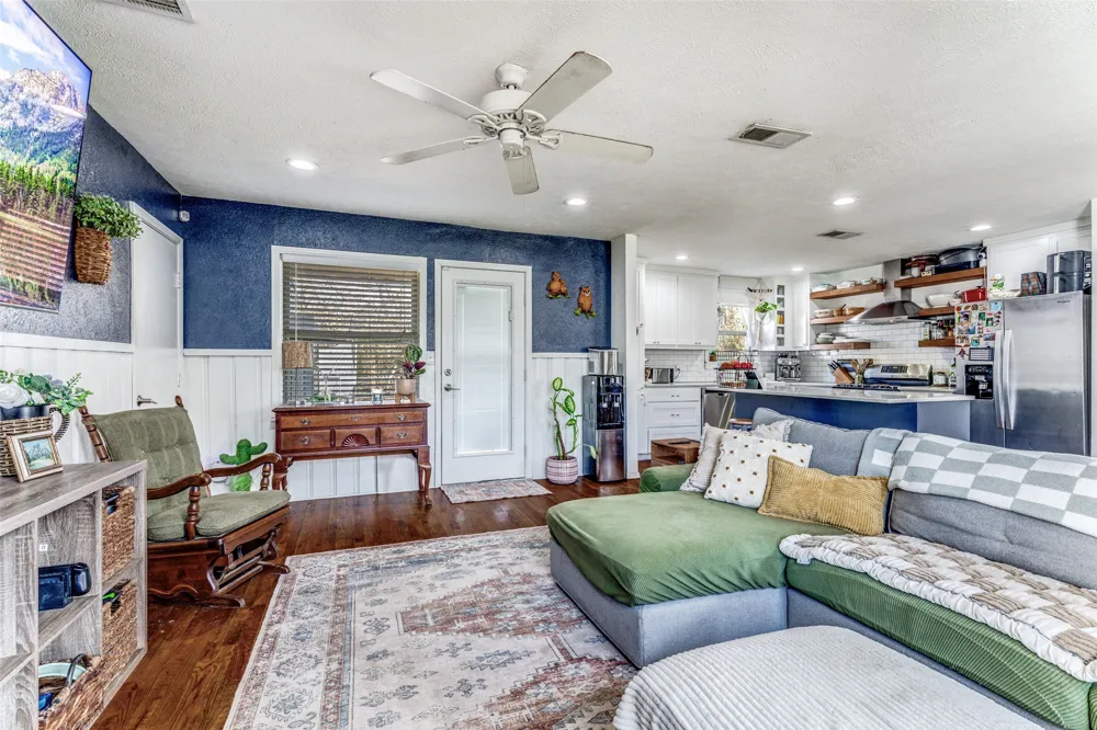 5716 Tracyne Drive Westworth Village, TX 76114