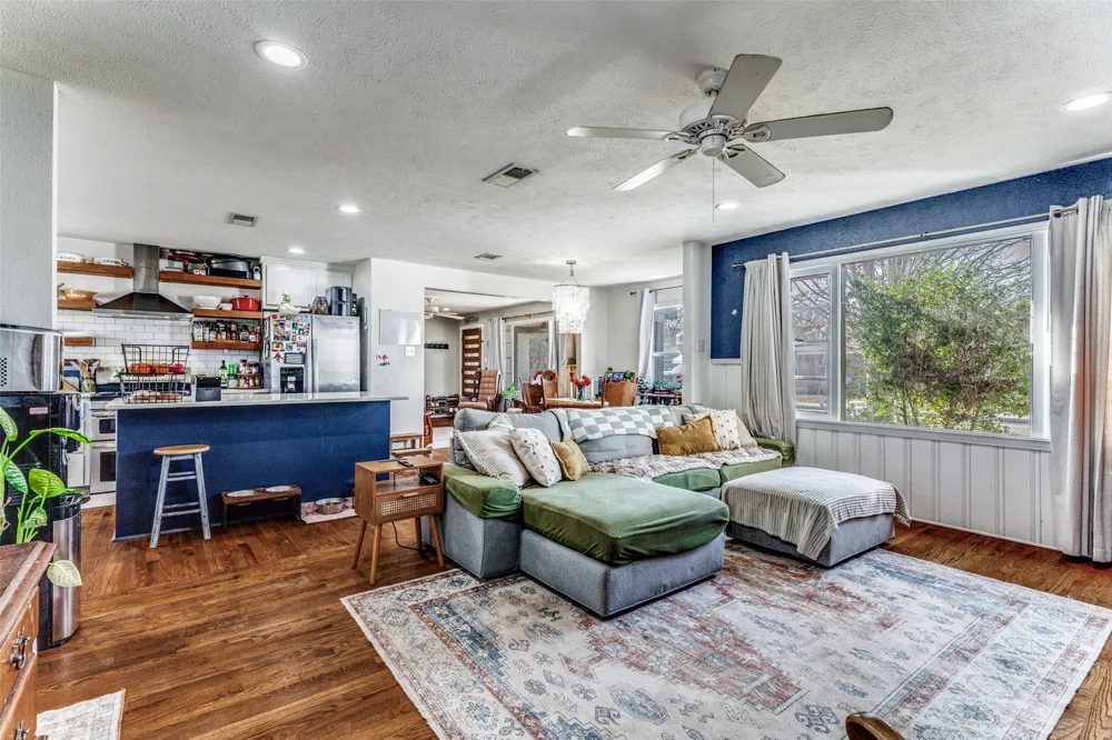 5716 Tracyne Drive Westworth Village, TX 76114