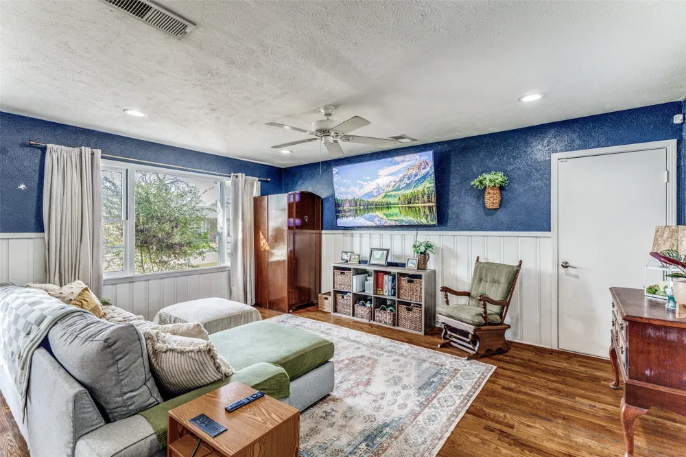 5716 Tracyne Drive Westworth Village, TX 76114