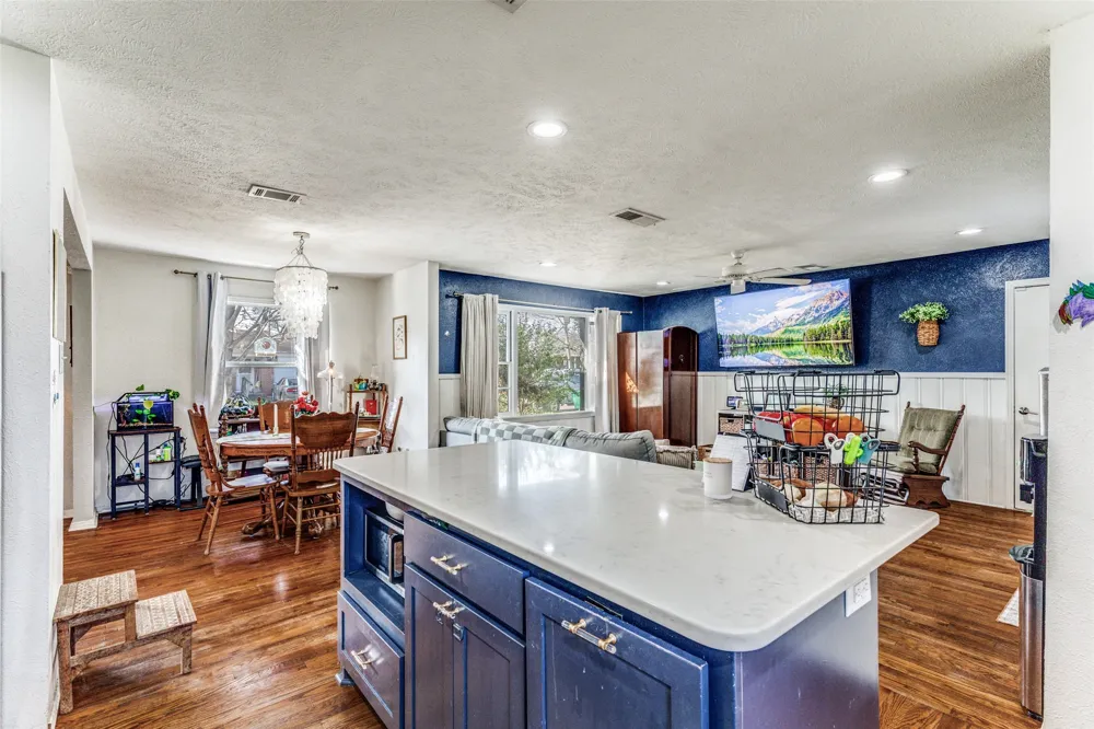 5716 Tracyne Drive Westworth Village, TX 76114