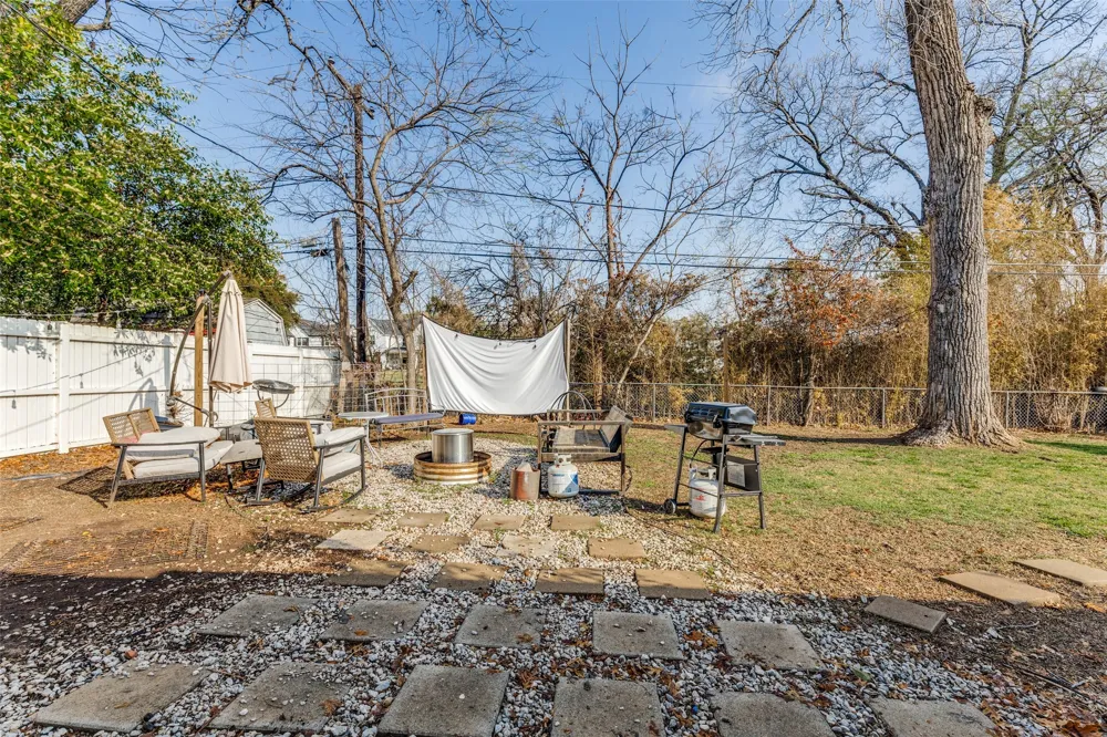 5716 Tracyne Drive Westworth Village, TX 76114