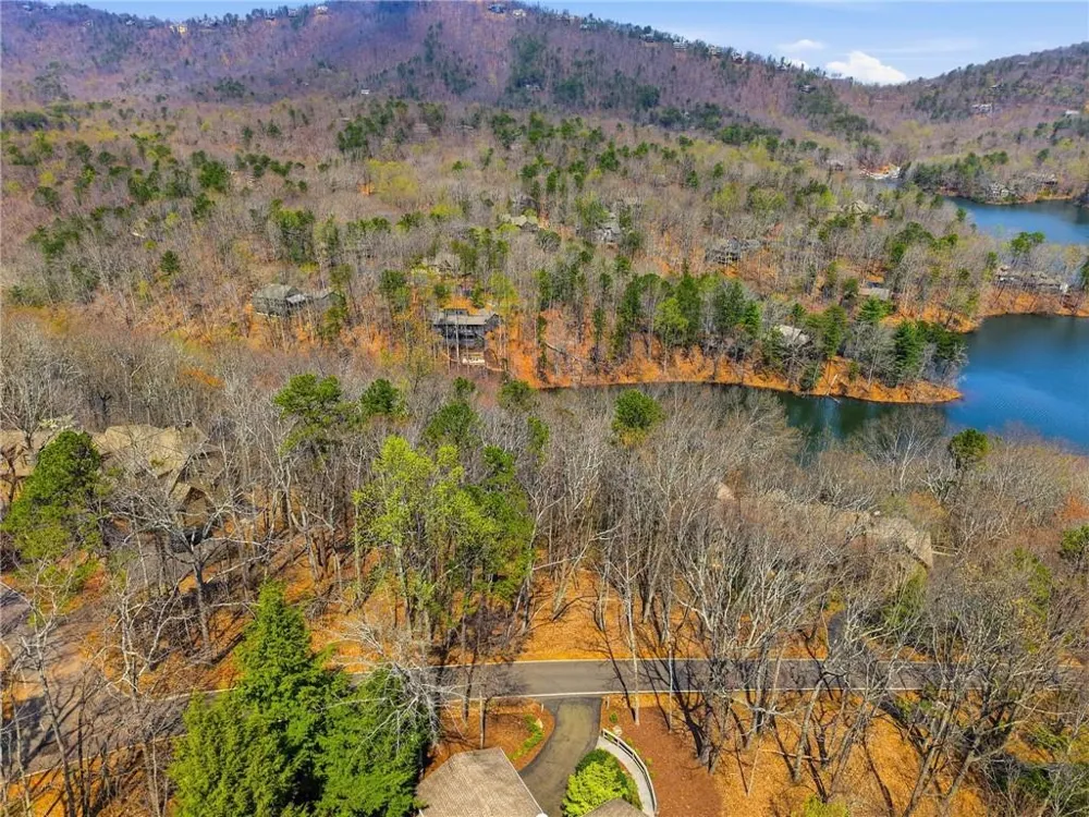 1150 Swallow Point Big Canoe, GA 30143