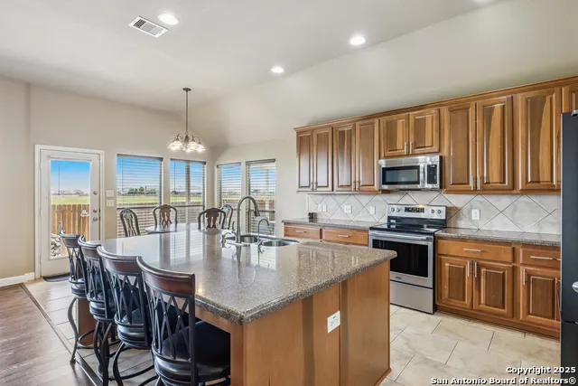 3035 Mustang Meadow Seguin, TX 78155