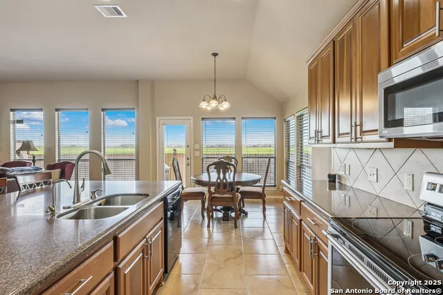3035 Mustang Meadow Seguin, TX 78155