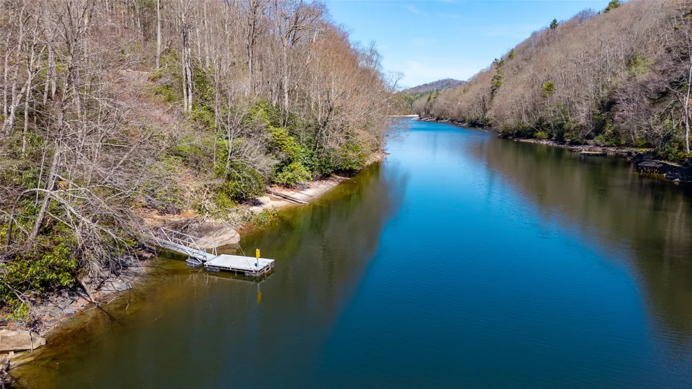 6 Norton Road Cashiers, NC 28717