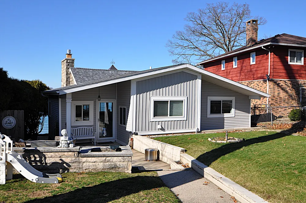 23642 S Shore Drive Edwardsburg, MI 49112