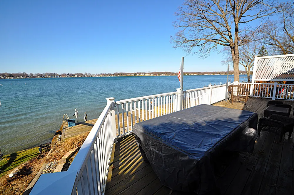 23642 S Shore Drive Edwardsburg, MI 49112