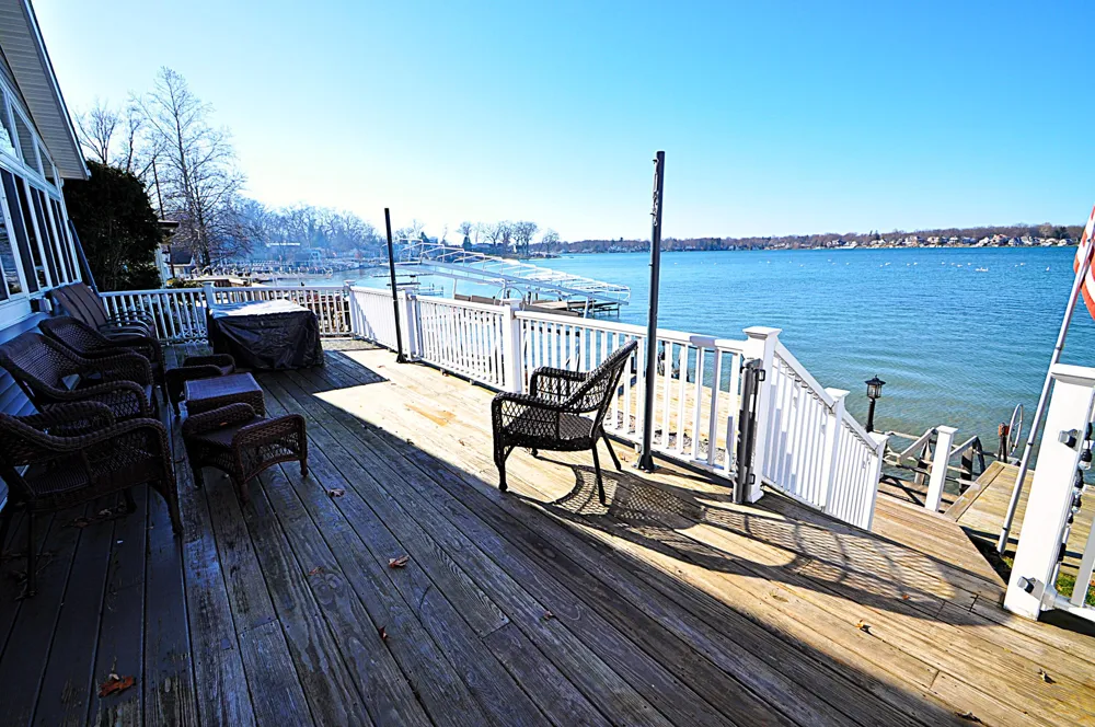 23642 S Shore Drive Edwardsburg, MI 49112