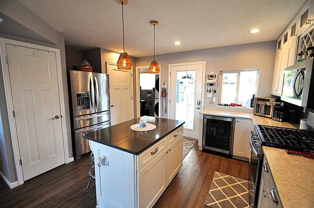 23642 S Shore Drive Edwardsburg, MI 49112