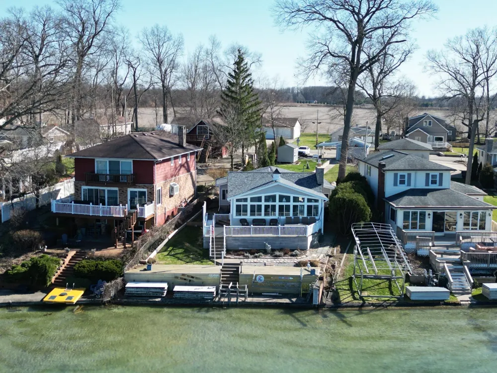 23642 S Shore Drive Edwardsburg, MI 49112