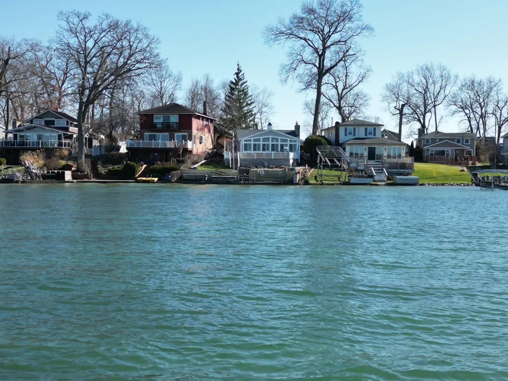 23642 S Shore Drive Edwardsburg, MI 49112
