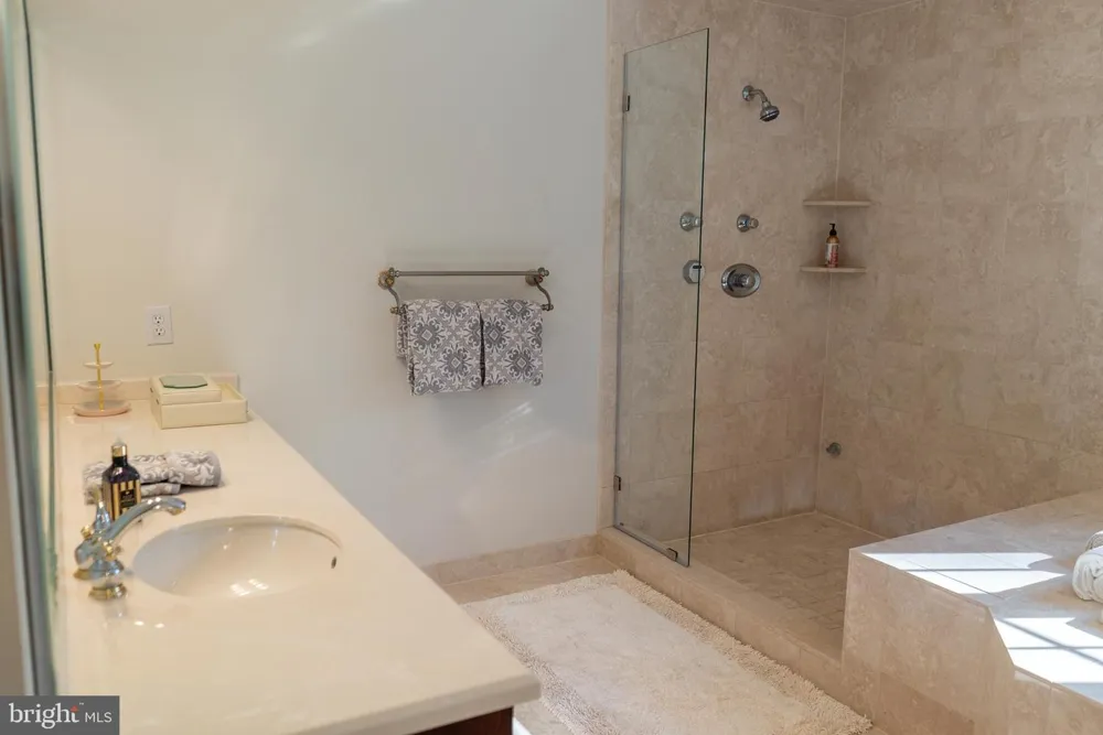 1160 JEFFERSON LANE Huntingdon Valley, PA 19006