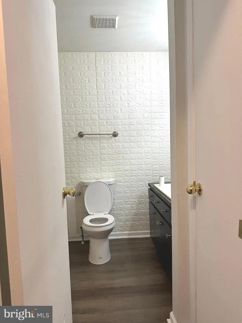2176 HARBOUR DRIVE Palmyra, NJ 08065