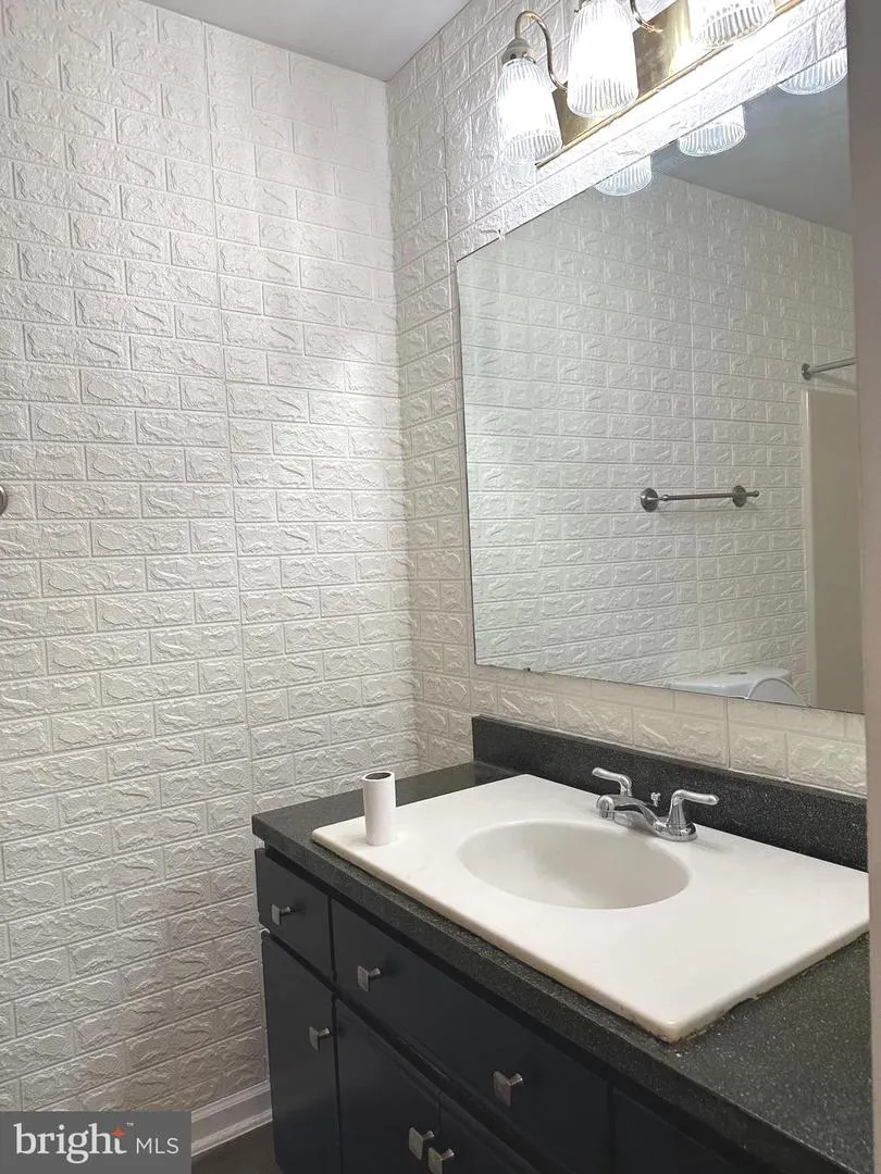 2176 HARBOUR DRIVE Palmyra, NJ 08065