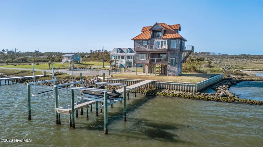 616 Nelson Neck Road Sea Level, NC 28577