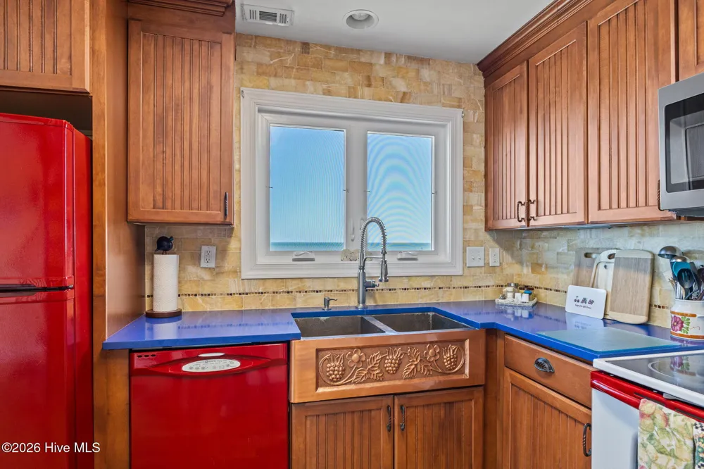616 Nelson Neck Road Sea Level, NC 28577