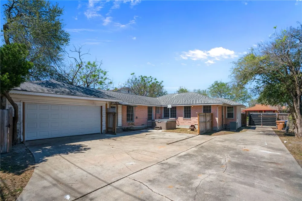 613 Hopper Drive Corpus Christi, TX 78411