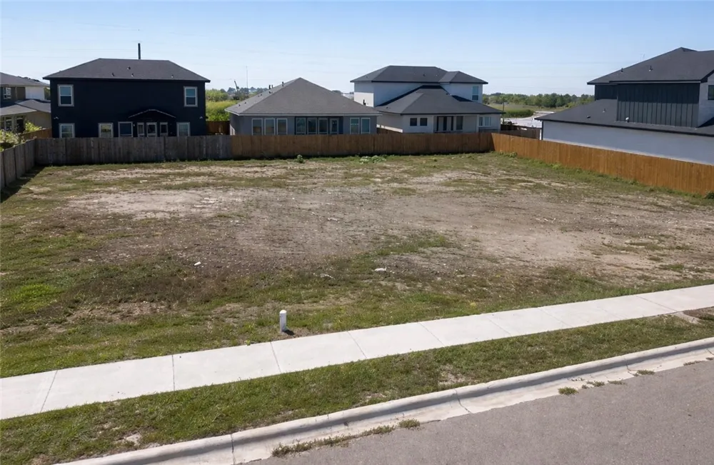 1805 Clapper Rail Drive Portland, TX 78374