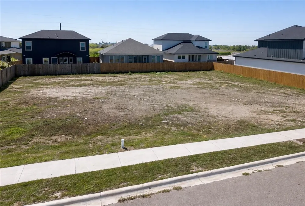 1809 Clapper Rail Drive Portland, TX 78374